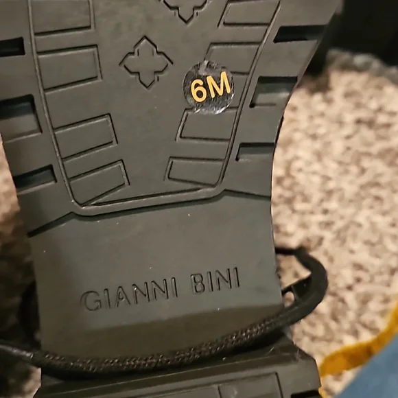 Gianni Bini boots. Size 6. Sparks when you walk - Picture 5 of 5
